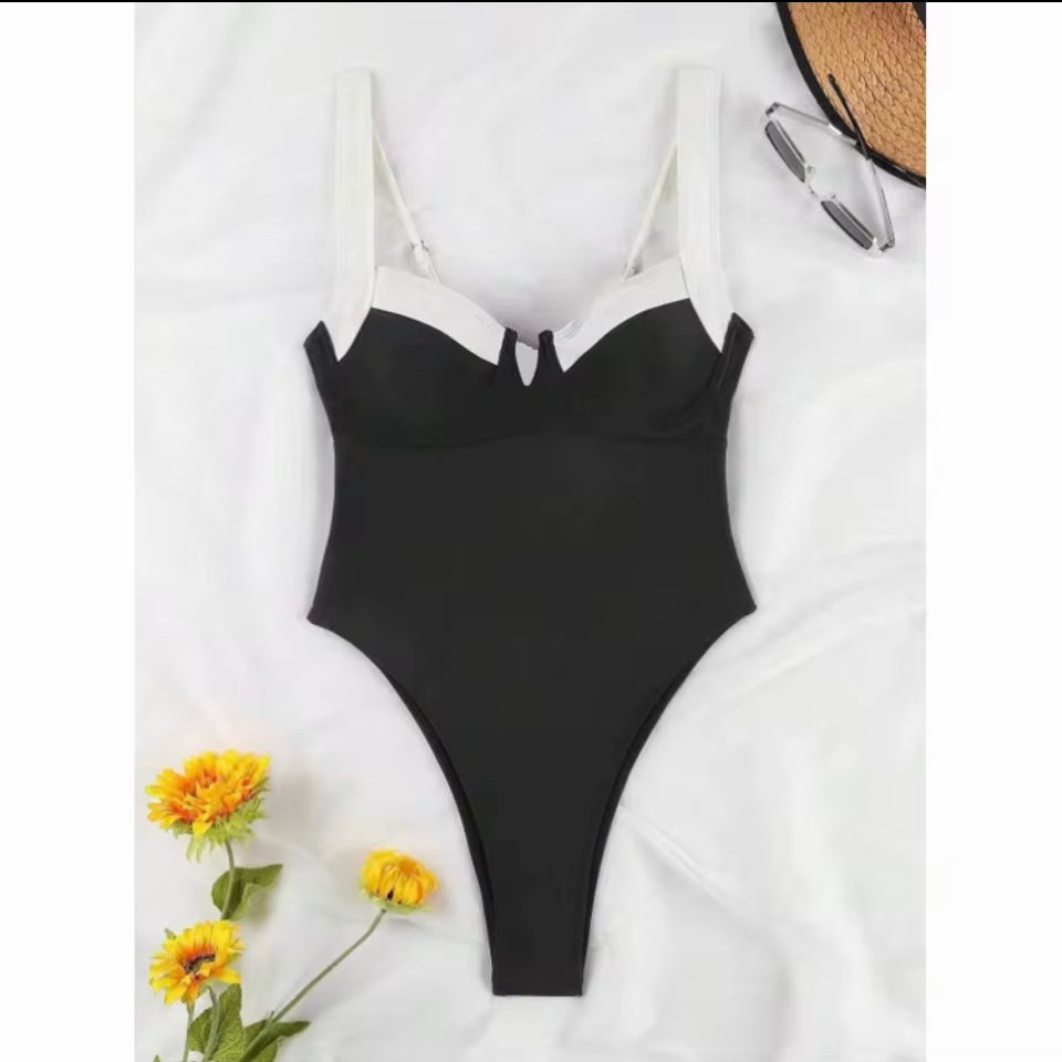 Two Colour Monochrome Hot Sell One Piece
Monokini Solid Colour Push up Plunge Sexy Backless Knot Tie Swimsuit